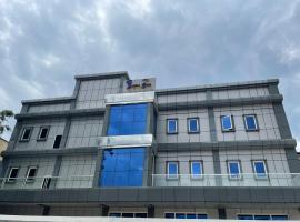 Golden blue hotel，位于恩多拉的酒店