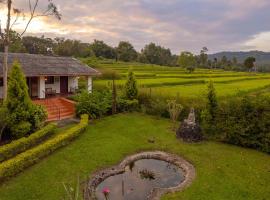 StayVista at Firefly By The River with Breakfast，位于库斯哈尔纳加尔的酒店