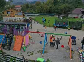 Lumea Copiilor Karina&Adelin Lupeni