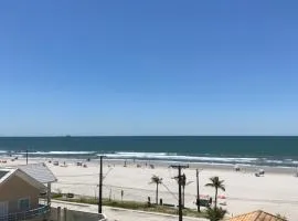 Lindo apartamento com vista para o mar