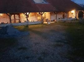 Chez So et Compagnie，位于Saint-Gérand-de-Vaux的酒店