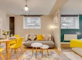 Modern Serviced Apartment Stevenage Town Centre up to 4people