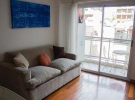 Departamento 3 ambientes con balcón y 2 baños，位于布宜诺斯艾利斯多莫斯阿蒂斯附近的酒店
