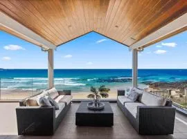 Sea View - Absolute Beachfront Shellharbour