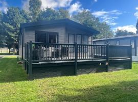 Copse View Lodge with Hot Tub，位于约克的酒店