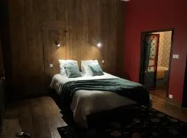 Mercier de Montigny - Les Chambres du Beffroi - SPA et Massage