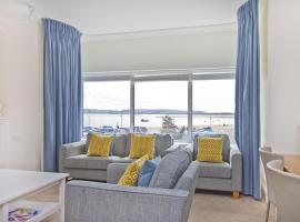 Beautiful Aberdovey Seafront Apartment 2，位于阿伯蒂费的酒店