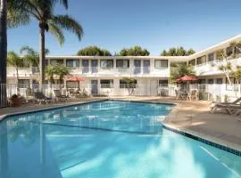 圣巴巴拉6号汽车旅馆 - 戈利塔