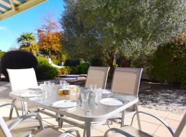 Les Oliviers - Maison 6-8 personnes，位于Talmont-Saint-Hilaire的酒店