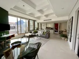 #1103 Cartwright - Oasis on Adderley