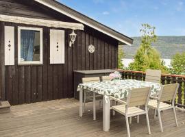 4 Bedroom Nice Home In Vikersund，位于维克松的酒店