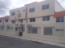 Hostal la perla del sur，位于基多的酒店