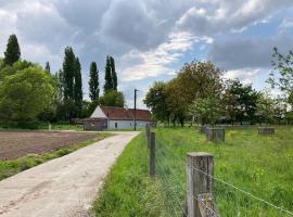 Cosy Cott, een verborgen logeerplek in het landelijke Poeke.，位于阿尔特的乡村别墅