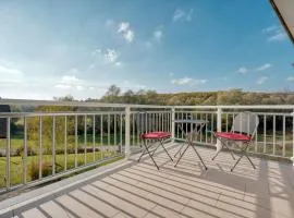 ASTAREA - Luxe penthouse in nature - jacuzzi - free private parking - terrace & balcony - peace