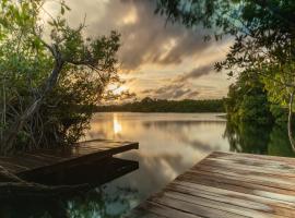 Yaxchen Tulum Cabañas & Cenote，位于图卢姆的酒店