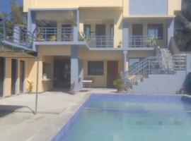 LUCKY FOOTPRINT VILLA RESORT，位于Bolinao的酒店