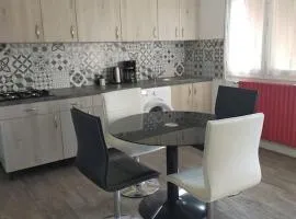 Guern ,maison à la campagne