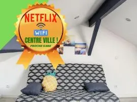 Atypique T1 Duplex - WIFI .Parking .Proche .Gare