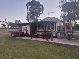 Spencer Lane Cottage & Granny Flat，位于史丹霍普的乡村别墅