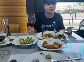 hoppinn，位于Ban Dong Chan Luang的酒店