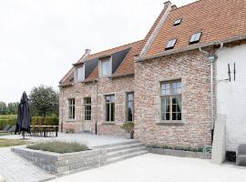 Huis Potaerde, stijlvol landhuis nabij Brussel voor 7 personen，位于Merchtem的别墅