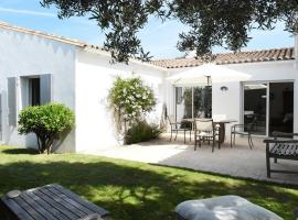 Maison Les Portes-en-Ré, 4 pièces, 6 personnes - FR-1-434-10，位于莱斯波特斯的酒店