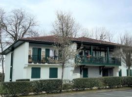Appartement Cambo-les-Bains, 2 pièces, 2 personnes - FR-1-495-25，位于康博莱班的酒店