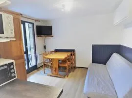 Appartement cosy 2 étoiles avec balcon et piscine – Idéal pour 4/5 pers. proche station de ski - FR-1-342-250