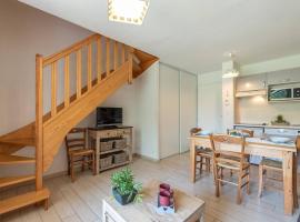 Duplex cocooning pour 6 pers., balcon sud, parking privatif - Bourisp, proche St-Lary - FR-1-296-301，位于Bourisp的酒店