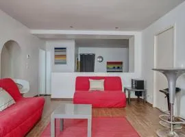 Appartement Moderne Centre-ville, à Deux Pas de la Plage ! - FR-1-4-619