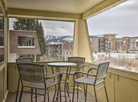 Condo on Fraser River Less Than 4 Mi to Winter Park Resort，位于冬季公园的酒店