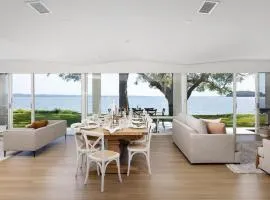 Soul Beach House - Luxury Home at Salamander Bay