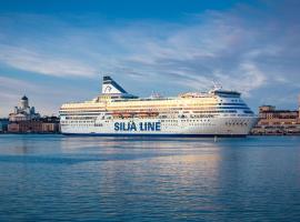 Silja Line ferry - Helsinki 2 nights return cruise to Stockholm，位于赫尔辛基的船屋