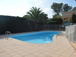 Appartement Saint-Raphaël, 3 pièces, 4 personnes - FR-1-226A-148，位于海滨布洛瑞的酒店