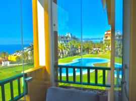 Vista Mar Azul elegante y acogedor，位于圣乌尔苏拉的酒店
