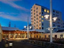 Newport Harbor Island Resort，位于纽波特的酒店