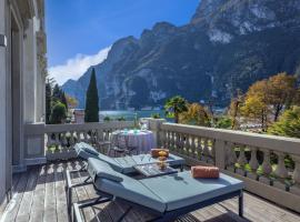 Lido Palace - The Leading Hotels of the World，位于加尔达湖滨Riva del Garda Congress Centre附近的酒店