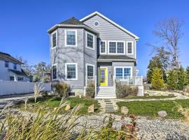 Charming Spring Lake Retreat, 1 Mi to Beach!，位于斯普林莱克的酒店