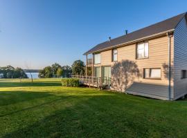 Golden Lakes Village Ardennes，位于Boussu-lez-Walcourt的酒店