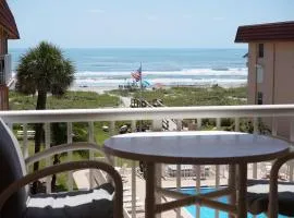 WOW! Updated Oceanfront, Pool Front Spanish Main Condo 45!