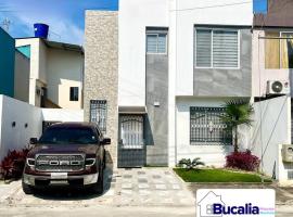Bucalia House Machala，位于马查拉的度假短租房