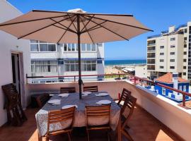 Amazing Terrace Costa da Caparica，位于卡帕里卡海岸的酒店