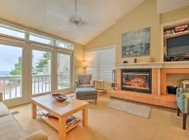 Glen Arbor Condo with Balcony and SkiandBeach Access!