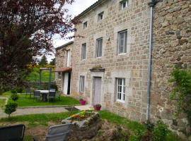 Maison de 4 chambres avec jardin clos et wifi a Cubelles，位于Cubelles的乡村别墅