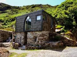 Secluded cottage nestled in the Beara Peninsula