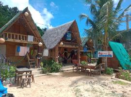 Titaays Surfers Inn，位于Baras的酒店