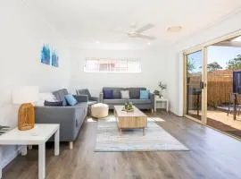 Coastal Capers - Pet Friendly - 10 Mins Walk to Beach