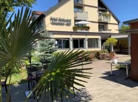 Hotel-Landgasthof SchachenerHof Lindau Konditorei Biergarten，位于林道的酒店