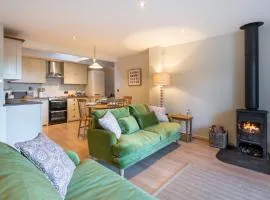 Lily Cottage by Big Skies Cottages