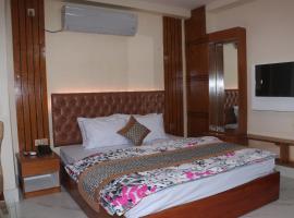 Hotel Blue Moon，位于吉大港Shah Amanat International Airport - CGP附近的酒店